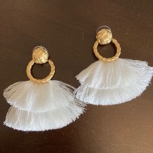🌈PRICE DROP🌈Earrings. White/gold new never worn